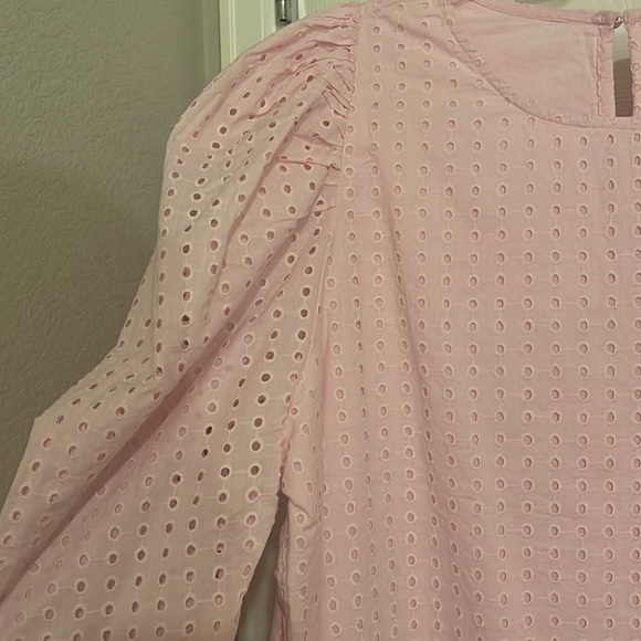 Pink blouse - Picture 2 of 7